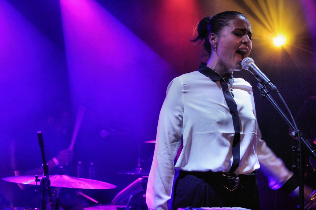 Jessie Ware performing live
